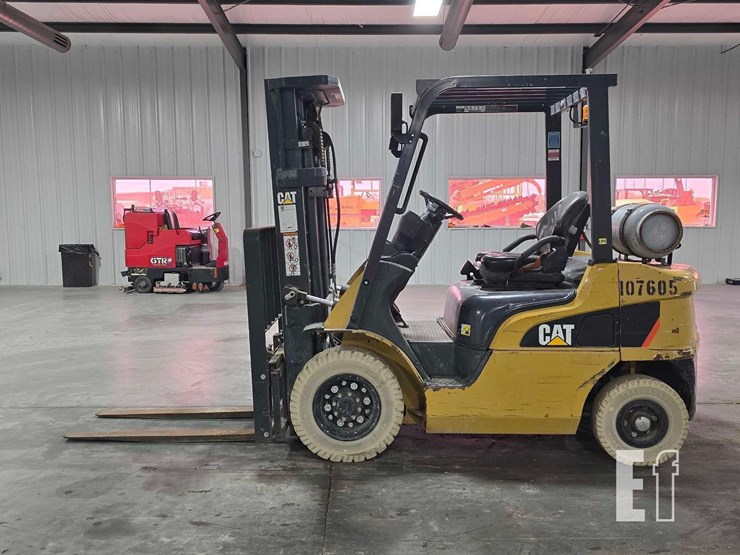 2019-caterpillar-gp25n-image-5