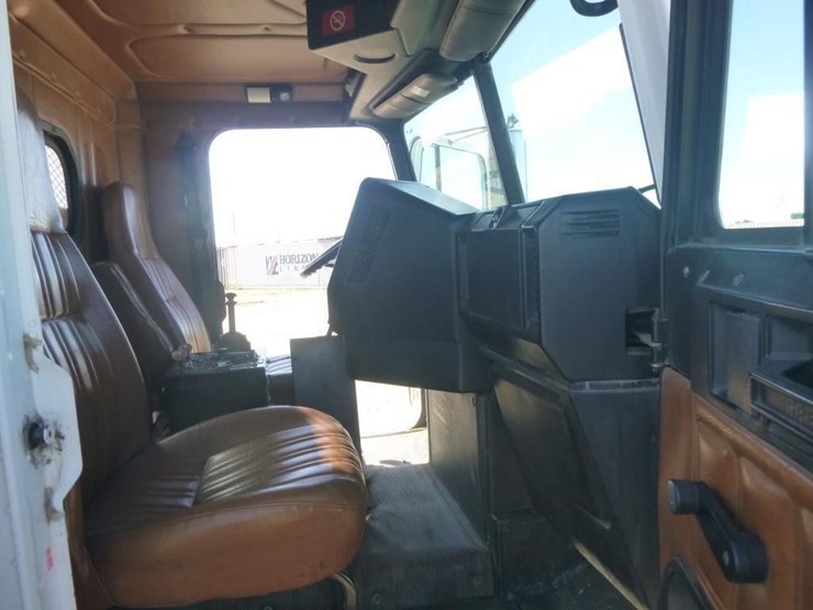 2002-caterpillar-c12-image-11