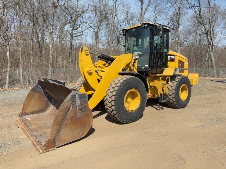 2016-caterpillar-938m-image-1