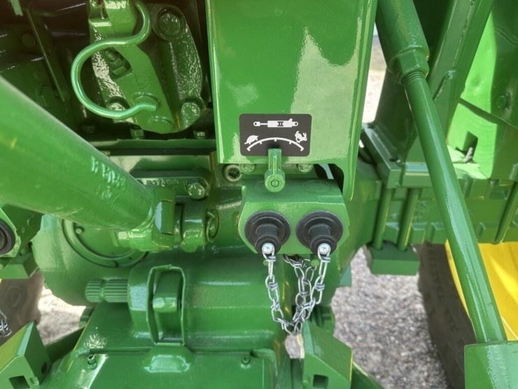 john-deere-4320-image-11