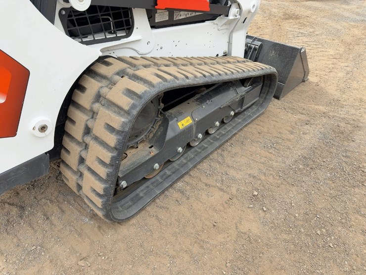 2024-bobcat-t770-image-14