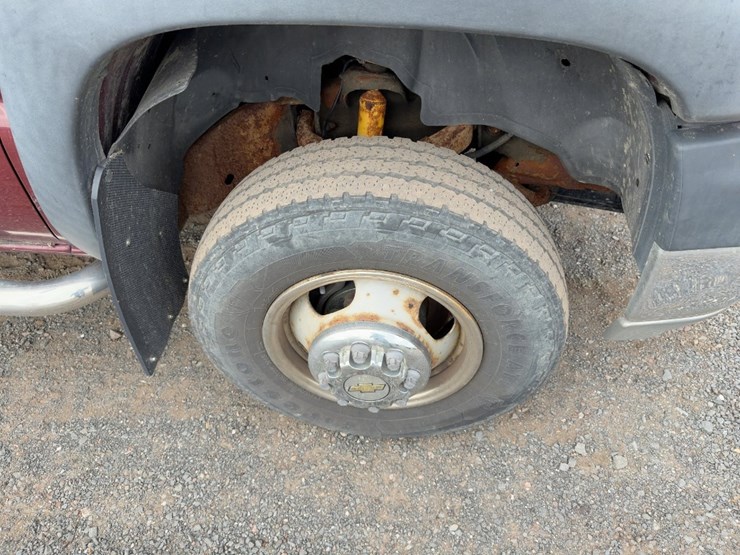 2001-chevrolet-silverado-3500-image-8