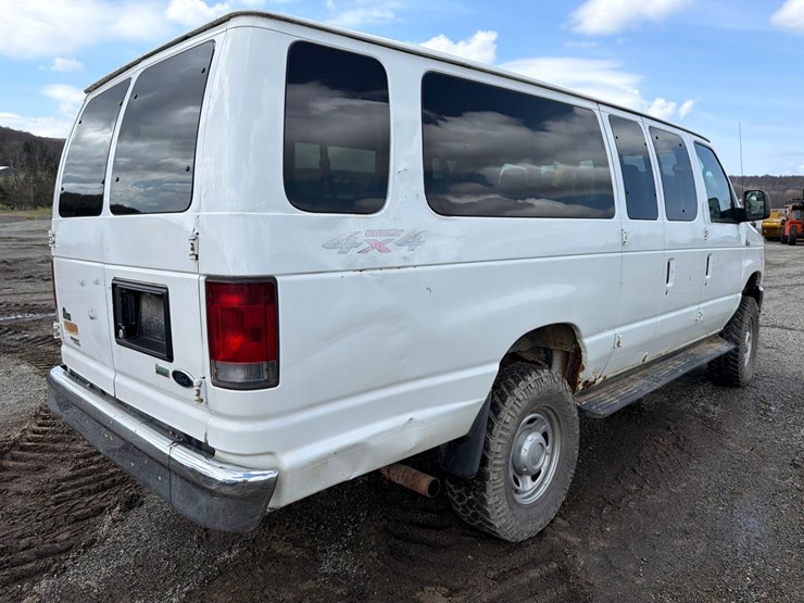 2014-ford-e350-image-4