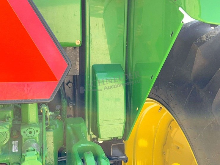 2004-john-deere-7320-image-35