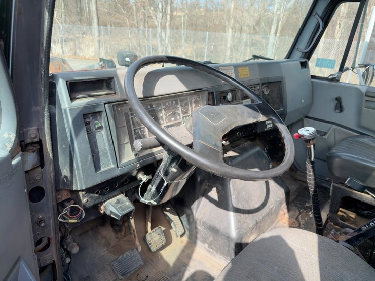 1992-international-4900-image-26