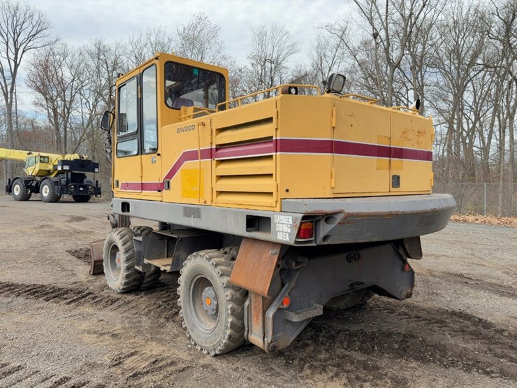 1994-akerman-ew200-image-3