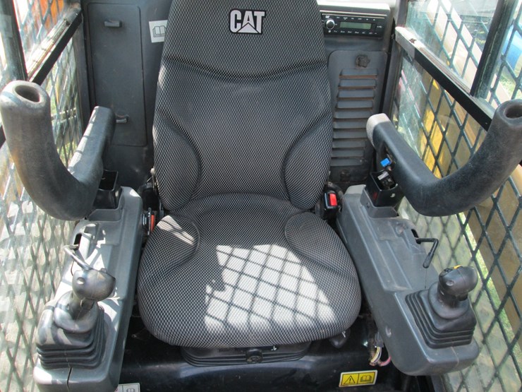 2022-caterpillar-259d3-image-26