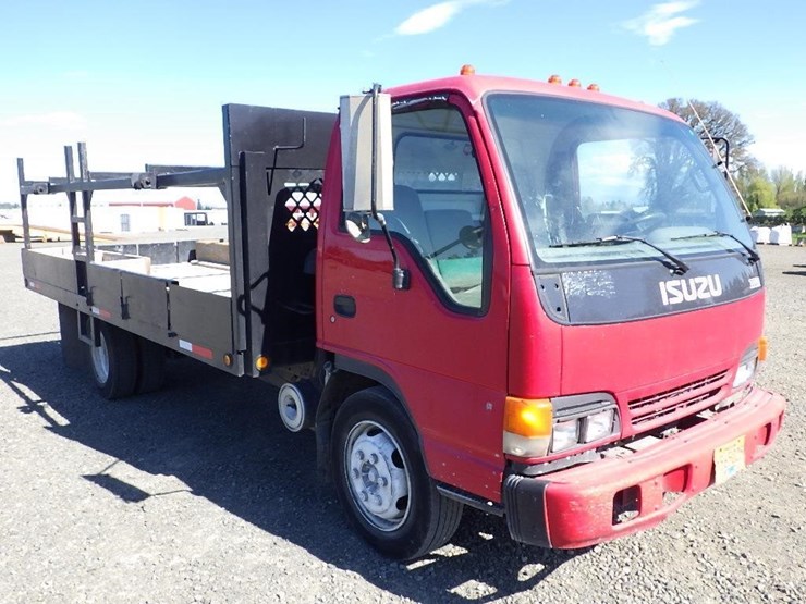 2004-isuzu-nqr-image-3