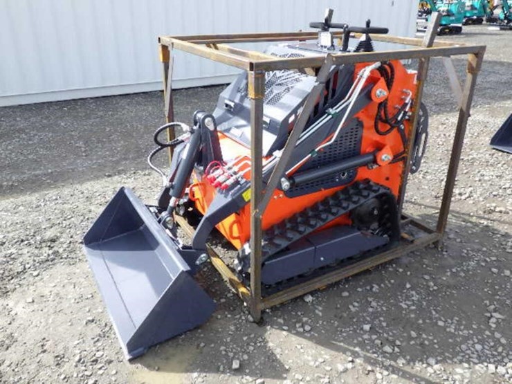 2026-tpm-t460-skid-steer-tracked-loader-image-1