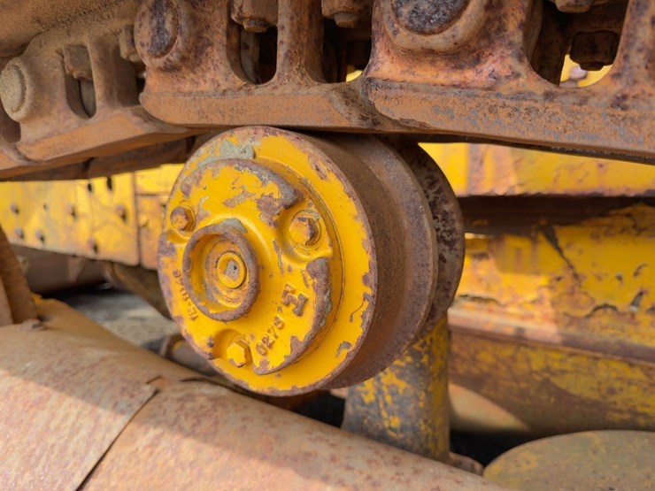 caterpillar-d6-image-24