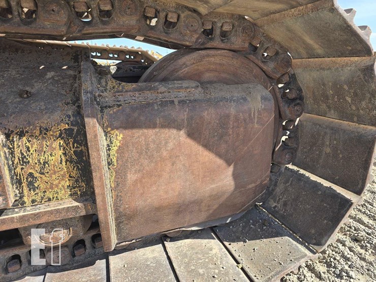 2014-caterpillar-349fl-image-30