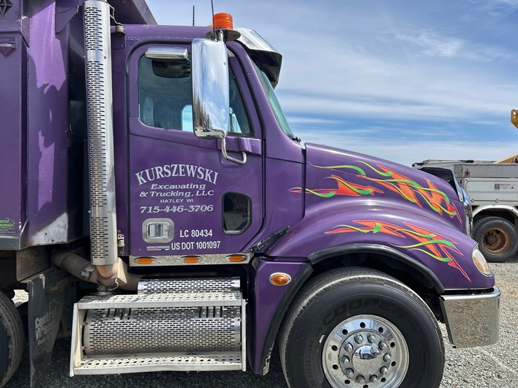 2010-massey-ferguson-8-image-13