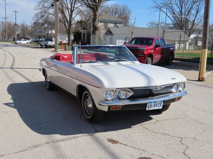 1965-chevrolet-corvair-monza-convertible-image-14