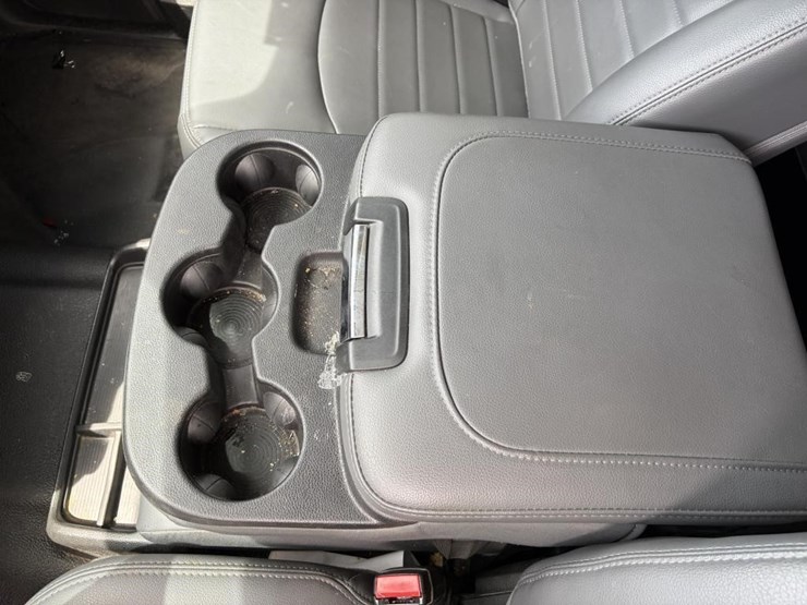 2016-dodge-1500-image-17