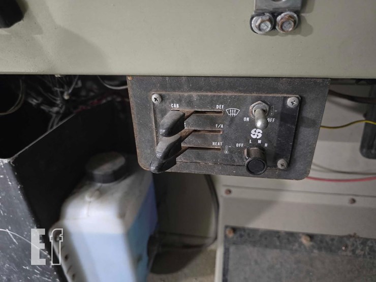 1996-oshkosh-t1500-image-21