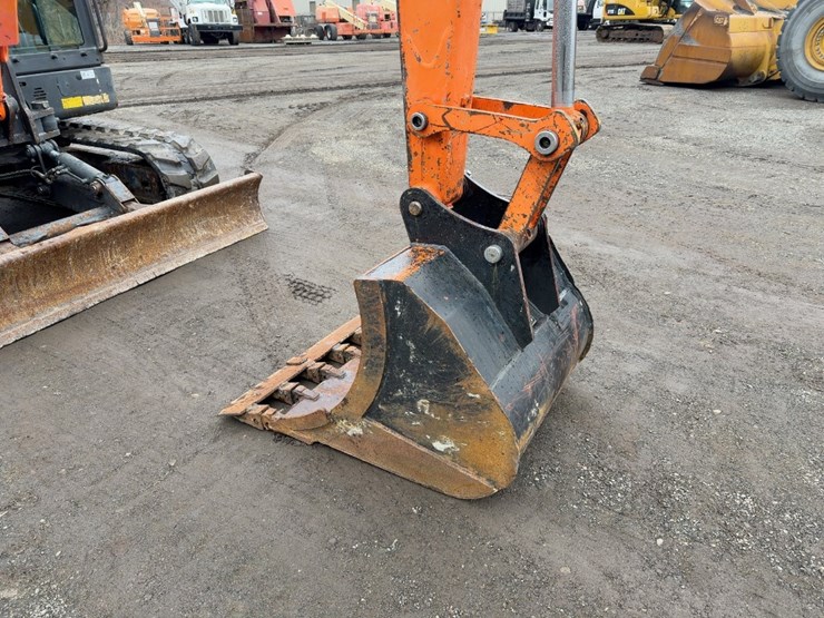 2019-doosan-dx85r-3-image-8