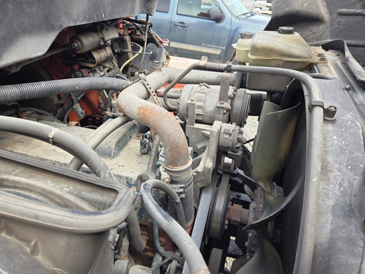 2002-international-7300-image-54