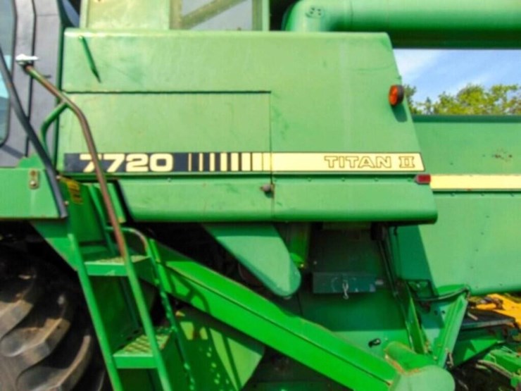 john-deere-7720-titan-image-2