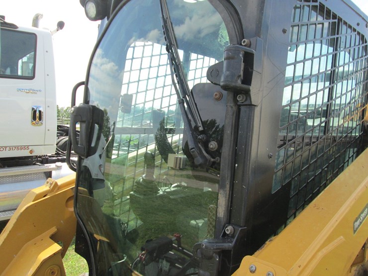 2022-caterpillar-259d3-image-25