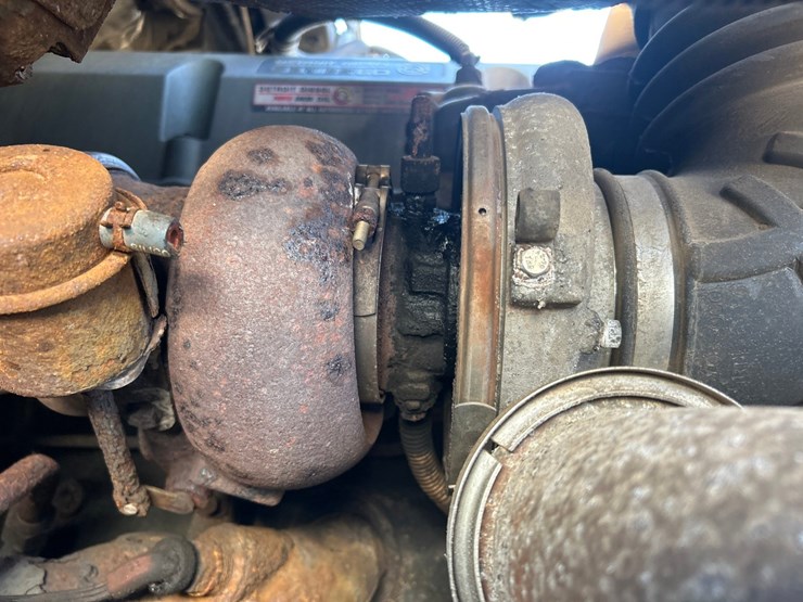 2002-massey-ferguson-8-image-48