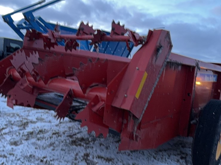 new-holland-195-image-42