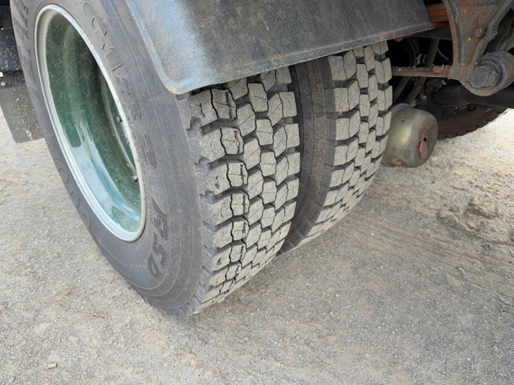 2007-international-durastar-4400-image-13