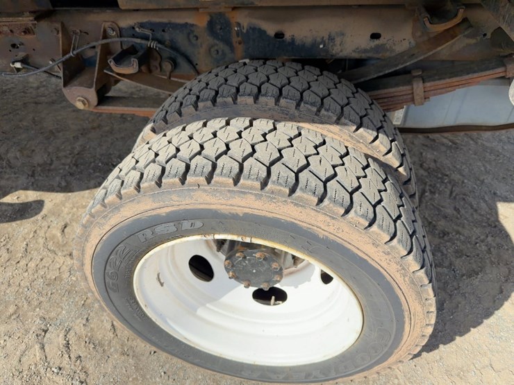 2008-ford-f550-xl-image-14