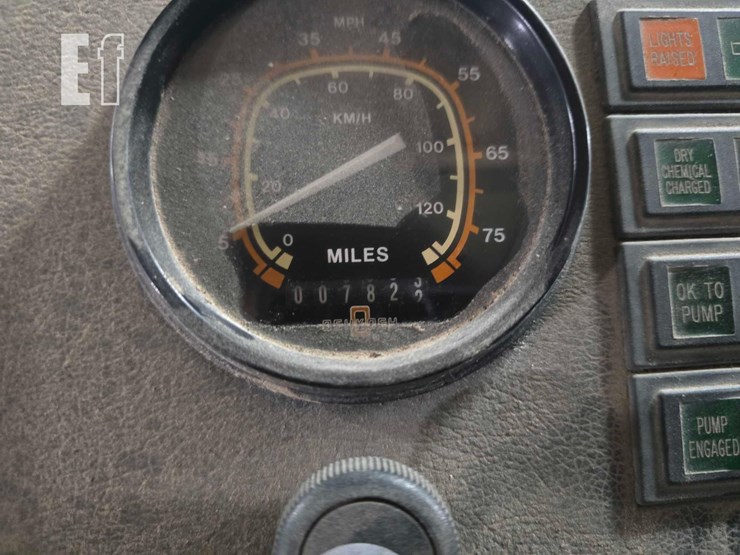 1996-oshkosh-t1500-image-13