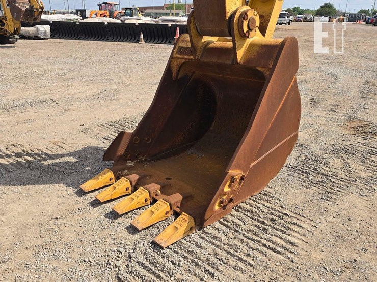 caterpillar-320gc-image-9
