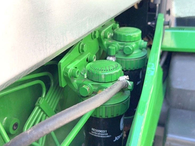 2004-john-deere-7320-image-56