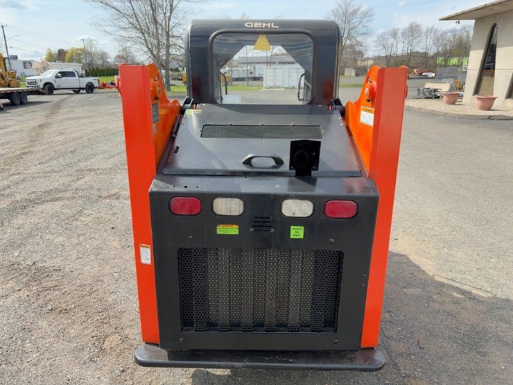 2021-gehl-rt105-image-4