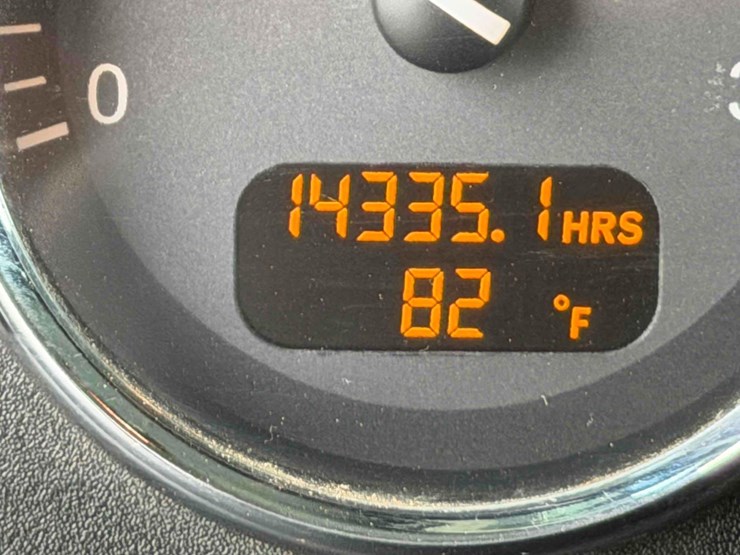 2019-peterbilt-337-image-50