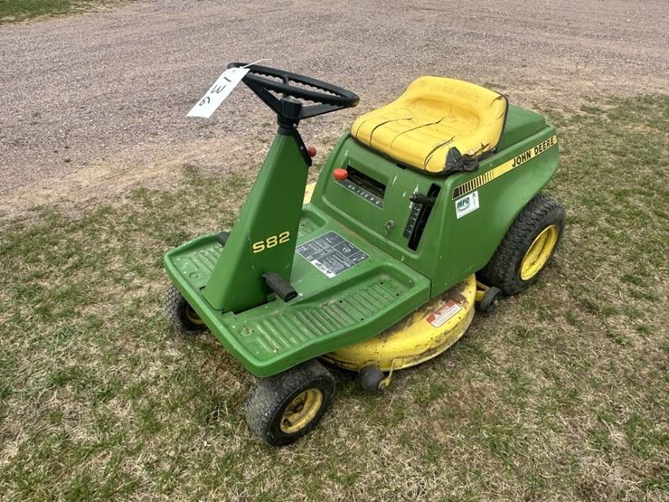 john-deere-s82-image-1