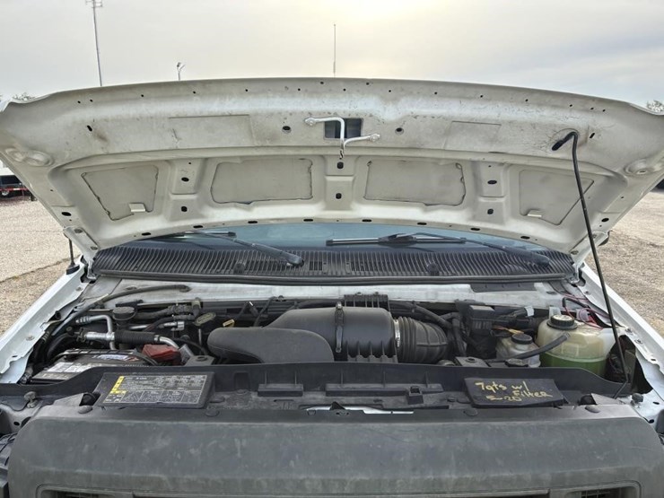 2008-ford-e350-image-12