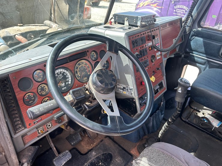 1999-mack-cl713-image-27