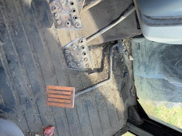 case-ih-mx120-image-24