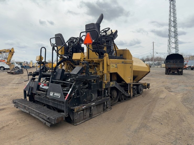 2010-caterpillar-ap-555e-image-5