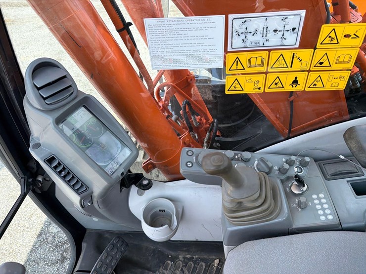 2019-hitachi-zx120-6-image-27