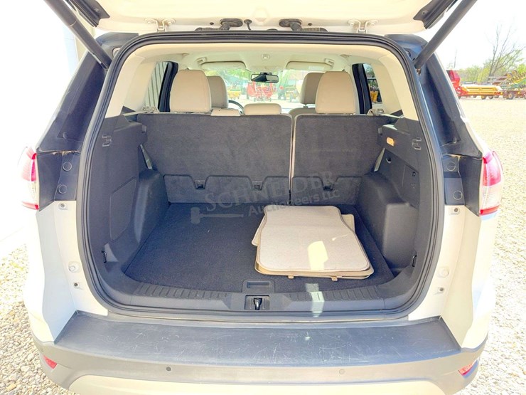 2014-ford-escape-titanium-image-37