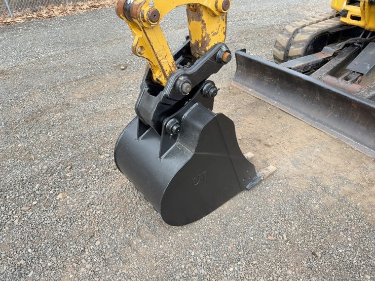 2017-caterpillar-305e2-cr-image-13