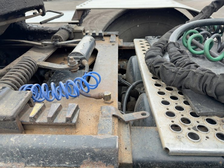 2003-kenworth-t800-image-15