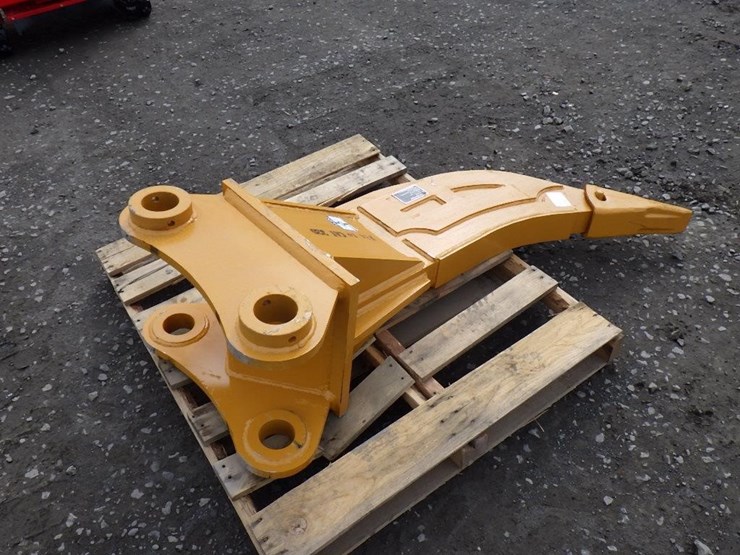 caterpillar-320-image-4