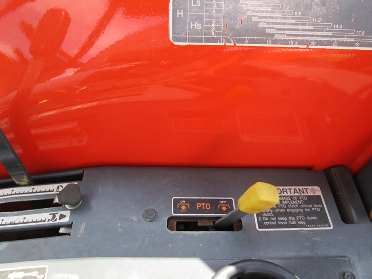 2022-kubota-m6s-111-image-36