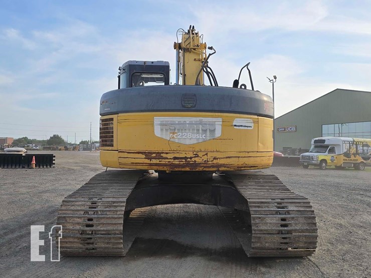 komatsu-pc228us-lc-3n0-image-8