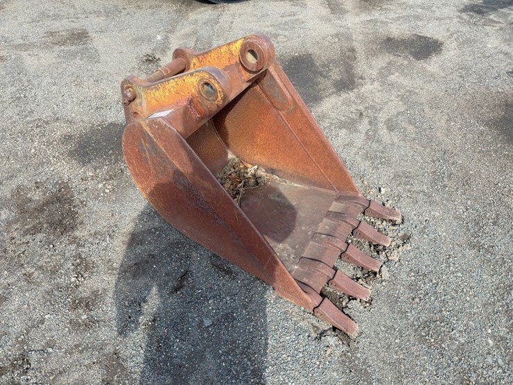 john-deere-310-image-1