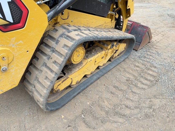 2020-caterpillar-259d3-image-14