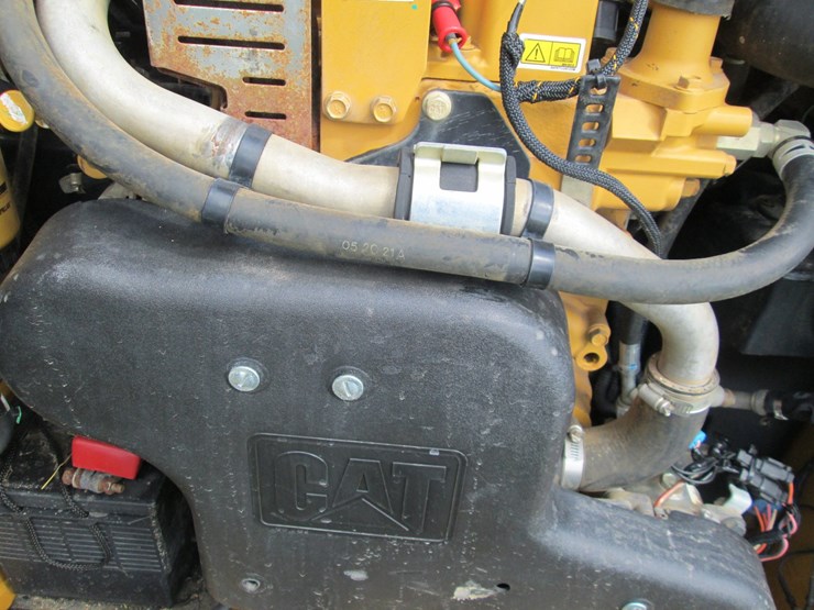 2022-caterpillar-259d3-image-17