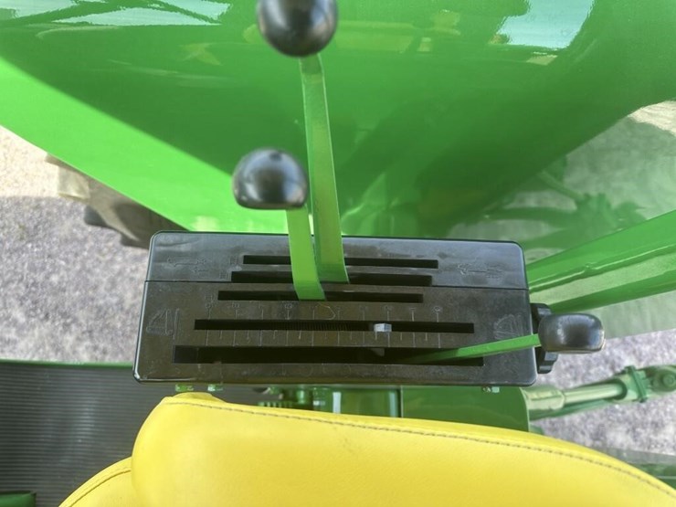 john-deere-4320-image-15