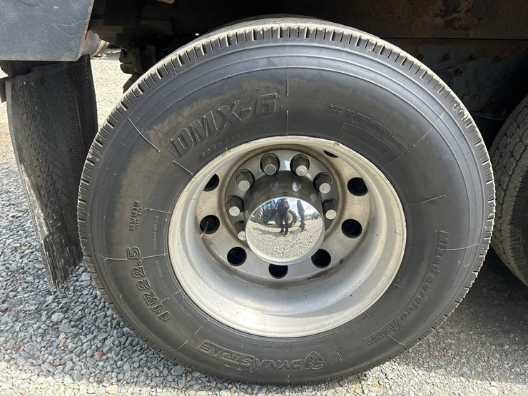 2010-massey-ferguson-8-image-85