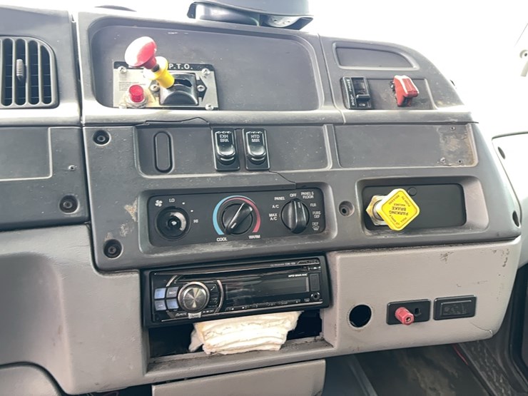 1998-caterpillar-3126-image-17